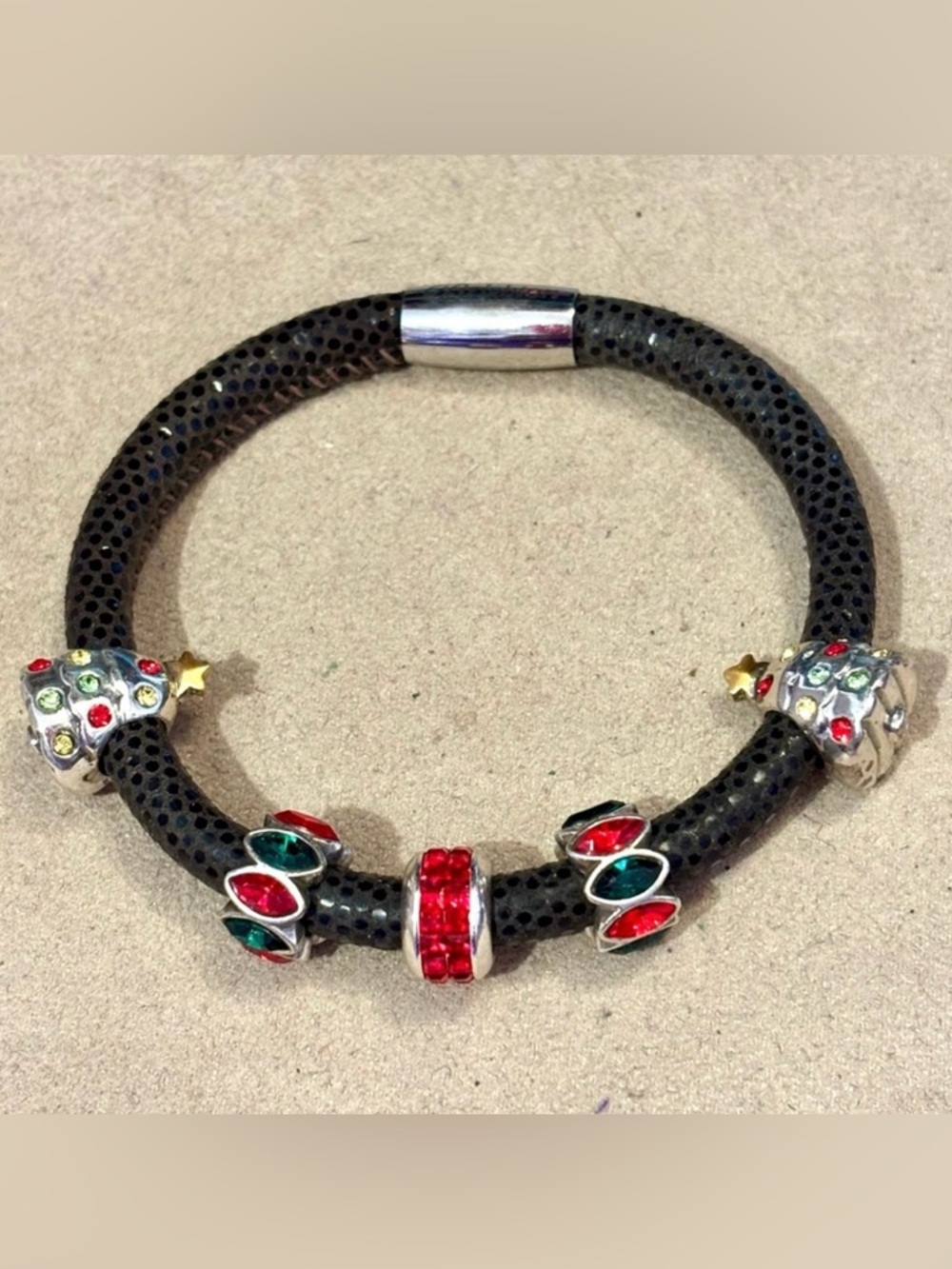 🎄Brighton Navette Spacer in Multi with Red & green oval-shape crystals Retired - Picture 7 of 7